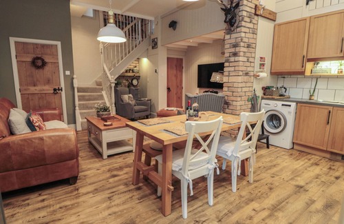 Warkworth Cottage | The Olde Stables