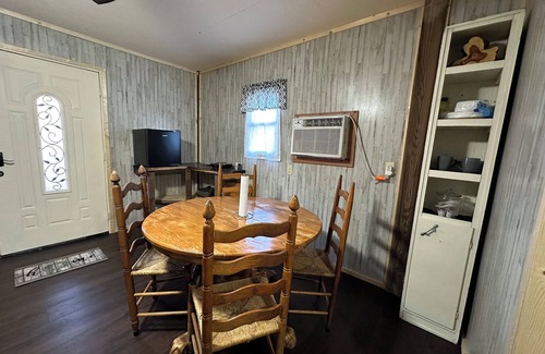 Lupton City RV Rental | The Ole Place ;nCozy cabin in charming Whitwell with AC