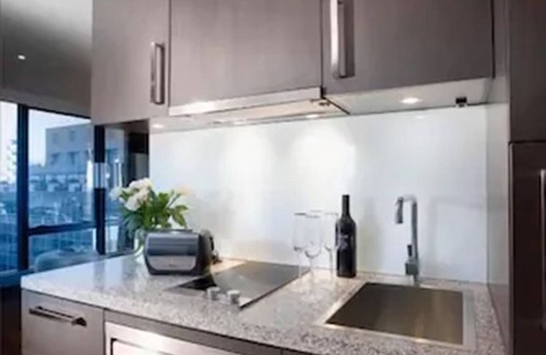 South Yarra Apartment | The Olsen Melbourne - Art Series