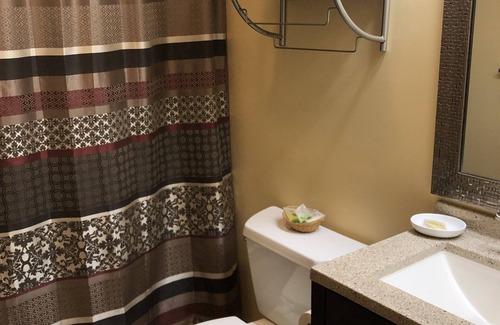 Manchester Center Hotel | The Olympia Lodge