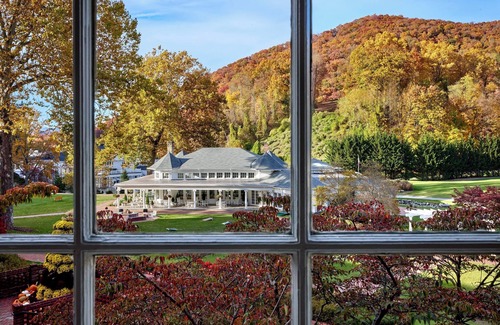 Hot Springs Resort | The Omni Homestead Resort & Spa