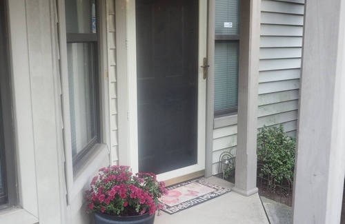 Third Ward House | The One Bedroom Charm