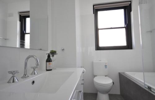 Henley Beach House | The One @ Henley Beach