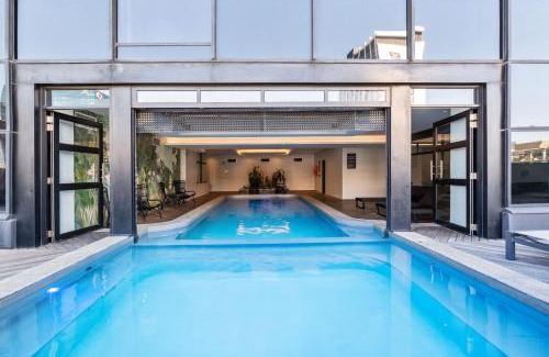 Victoria and Alfred Waterfront Apartment | The Onyx 719 by Host Agents