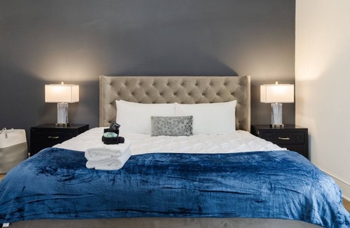 Dunean House | The Orb Retreat Near Downtown | 2 Bed, 2 Bath