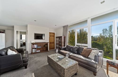 Turangi House | The Orchard House - Turangi Holiday Home