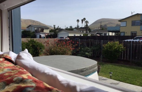 Morro Bay Cottage | "THE ORCHID COTTAGE" PETS OK!