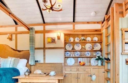 Brecon House | The Orient Express in the beautiful Brecon