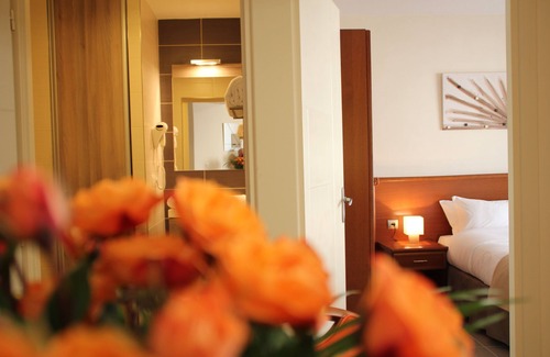 La Destrousse Hotel | The Originals Boutique, Hôtel l'Occitan, Aubagne Nord