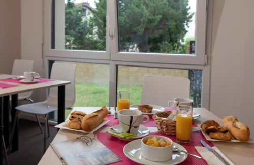 Troyes Apartment | The Originals Residence, Kosy Appart'hotels Troyes City & Park