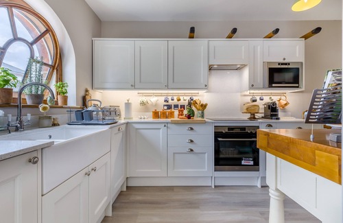 Tunstead House | The Ostlery - Two Bedroom House, Sleeps 4