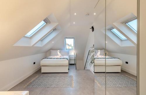 Christchurch House | The Otter - Uk40927