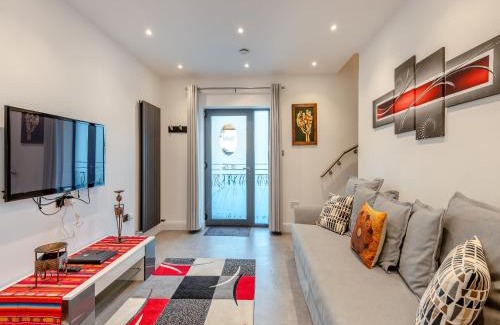 Christchurch House | The Otter - Uk40927