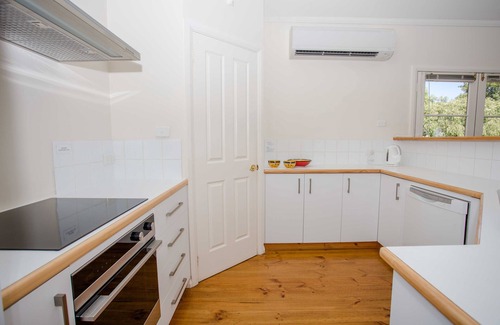 Gnarabup House | The Outrigger Margaret River - Spacious with Style
