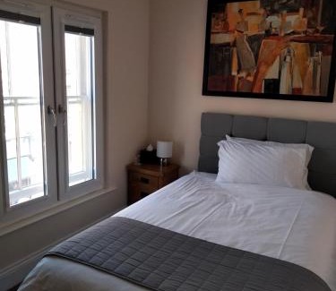 Glastonbury Bed & Breakfast | The Overlook Bed and Breakfast