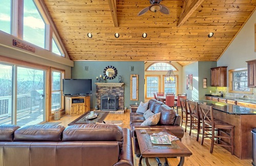 Hayesville House | The Overlook - by Chatuge Home Concierge Awesome lake and mountain views, fire pit, hot tub, gas grill