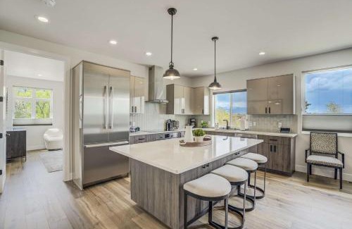 Broadmoor House | The Overlook Luxury Rooftop Retreat by Broadmoor