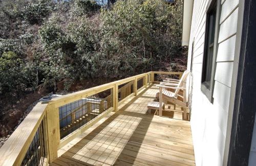 Highlands House | The Owlery Walk to Town