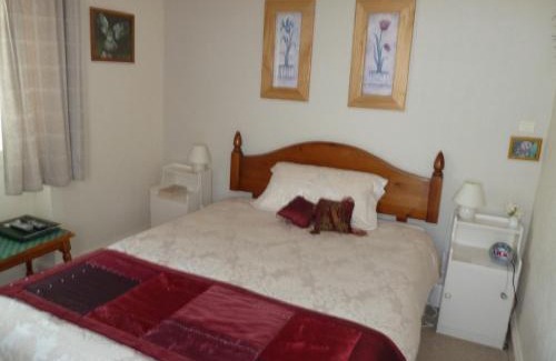 Kewstoke Bed & Breakfast | The Owls Crest House B&B