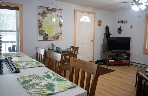 Jay Cabin | The Owl’s Nest. Cozy cabin near the High Peaks Wilderness. Pet-Friendly!