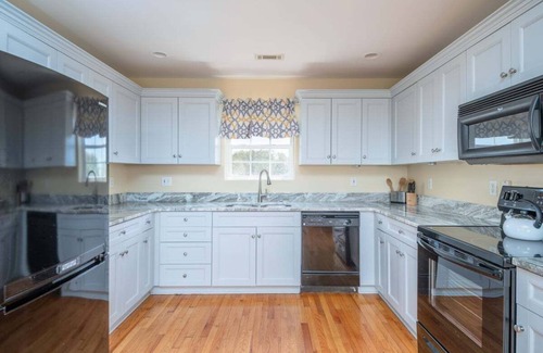 Oceanmarsh Subdivision House | The Oyster's Pearl - Wonderful Views in Harbour Key