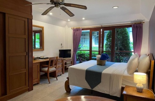 Rawai Hotel | The Pace Phuket Resort