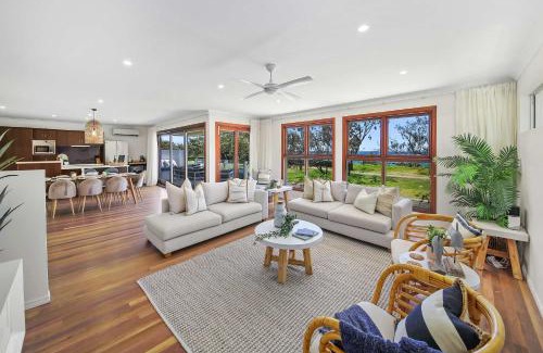 Buddina House | The Pacific - Absolute Beachfront in Buddina