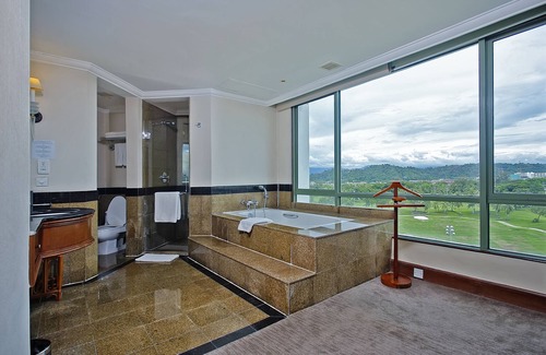 Downtown Kota Kinabalu Resort | The Pacific Sutera Hotel