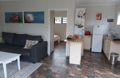 Jeffreys Bay House | The Paddle Inn