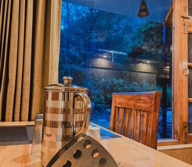 Banjar Hotel | the pahadi ghar