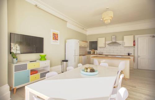 Hastings Apartment | The Palace - Ocean Suite