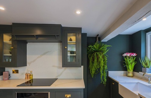 Marlow House | The Palm Cottage - Marlow