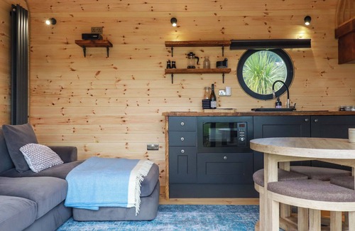Mabe Cottage | The Palm