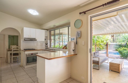 Smiths Lake House | The Palm House Smiths Lake