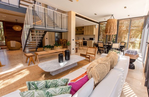 Villa Juarez Villa | The Palm Luxury Villas Corasol by Lumina