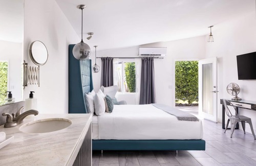 Little Tuscany Hotel | The Palm Springs Hotel
