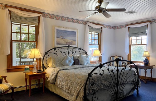 Falmouth Bed & Breakfast | The Palmer House Inn