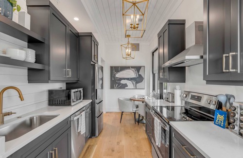 Cannonborough Elliotborough Apartment | The Palmetto House