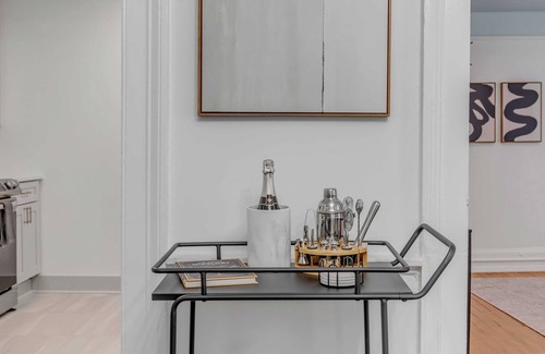 Cannonborough Elliotborough Apartment | The Palmetto House