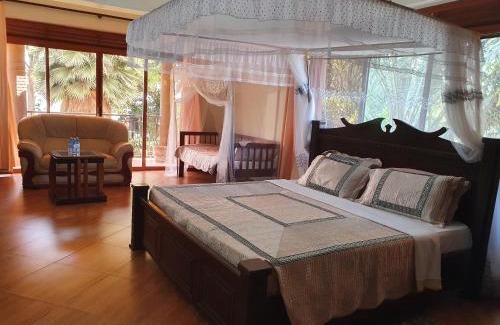 Entebbe House | The Palms Beach Hotel and Restaurant Limited