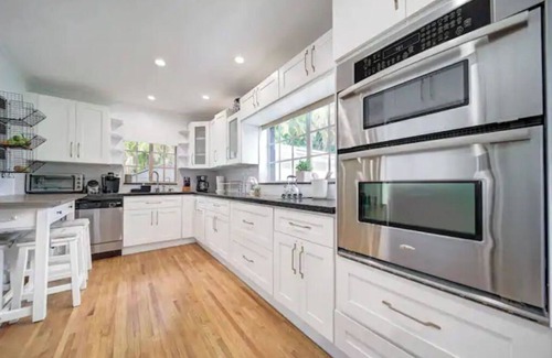 Golden Glades House | The Palms House Miami