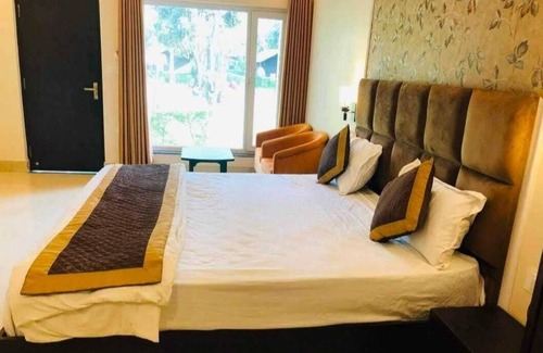 Mayapur Hotel | THE PALMS RESORT
