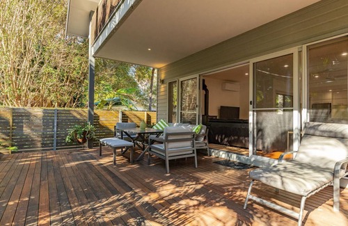 Elizabeth Beach House | The Palms- situated across the road from the Booti Booti National Park and Elizabeth Beach