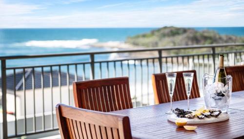 Yamba Apartment | The Palms Yamba - Overlooking Convent Beach