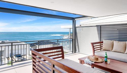 Yamba Apartment | The Palms Yamba - Overlooking Convent Beach