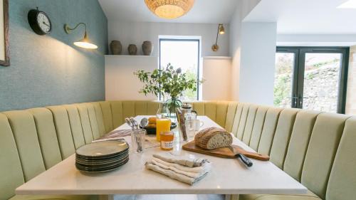 Beaumaris House | The Papered House