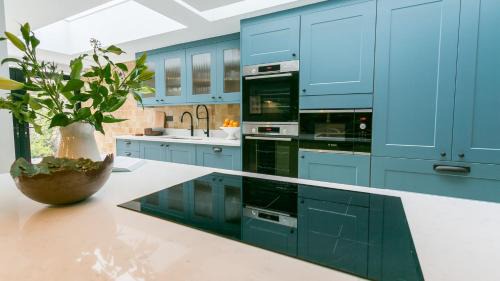Beaumaris House | The Papered House