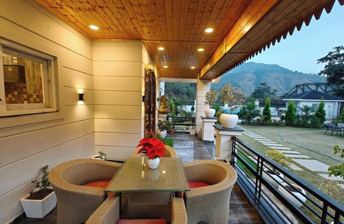 Dehradun Villa | The Paradise - Luxury 3BR Villa Near the Airport in Dehradun