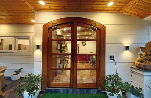 Dehradun Villa | The Paradise - Luxury 3BR Villa Near the Airport in Dehradun