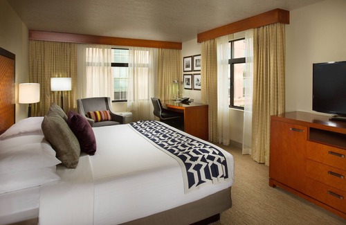 Downtown Seattle Hotel | The Paramount Hotel